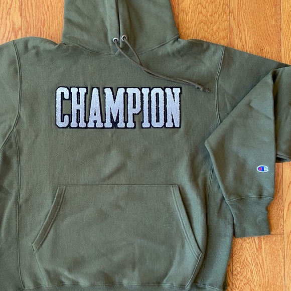 Champion hoodie - New without tags. Medium - Picture 4 of 4